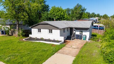 2613 N Rhode Island Ave in Oklahoma City, OK - Building Photo - Building Photo