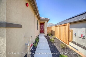 250 Martos Ct in Lincoln, CA - Building Photo - Building Photo