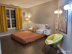 2423 Edward Stec Blvd in Edison, NJ - Building Photo - Building Photo