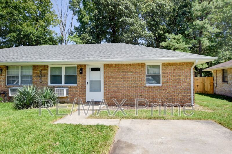 1302 Linden Ave in Chesapeake, VA - Building Photo