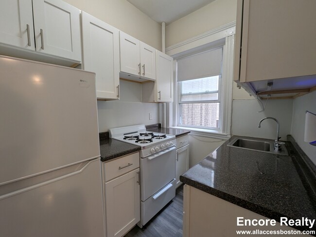 property at 1185 Boylston St