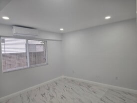 8552 Bermuda Ave in Westminster, CA - Building Photo