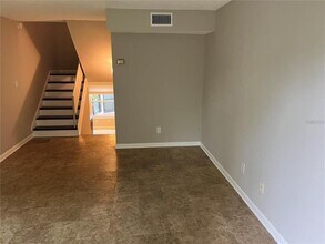 4319 La Riviera Ct in Tampa, FL - Building Photo - Building Photo