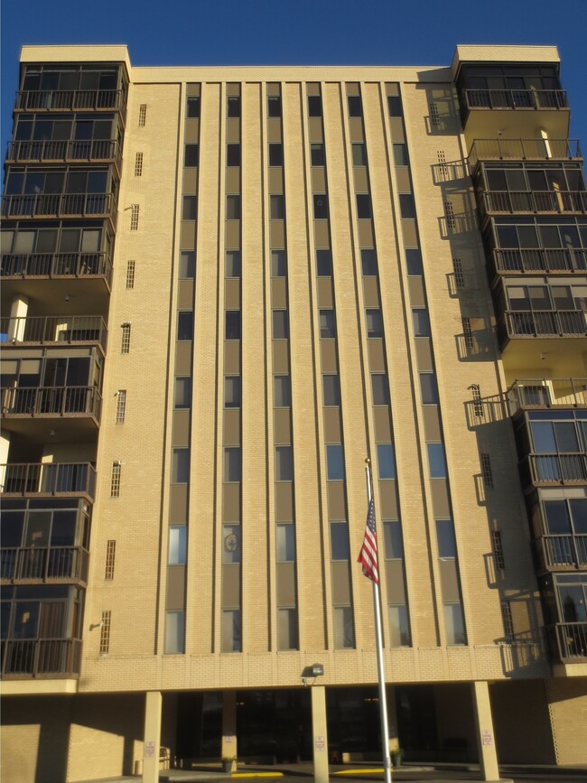 Rocky Plaza in Billings, MT - Foto de edificio - Building Photo