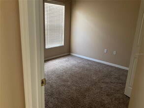 2717 Villa Dr in Valrico, FL - Building Photo - Building Photo