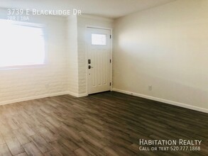 3739 E Blacklidge Dr in Tucson, AZ - Building Photo - Building Photo