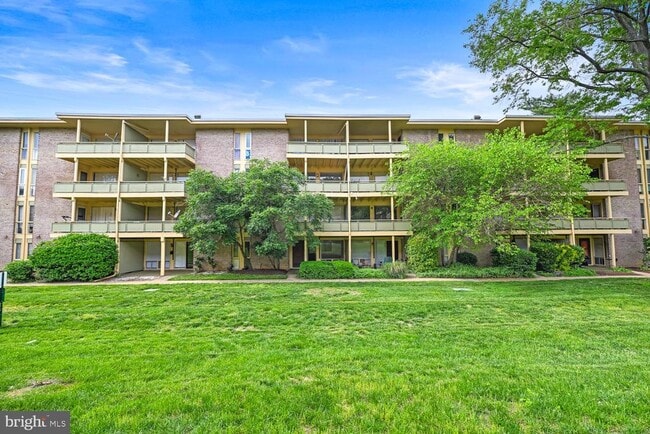 property at 7153 Donnell Pl