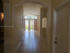 15435 SW 24th Terrace in Miami, FL - Foto de edificio - Building Photo