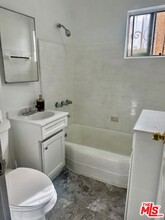 6609 1/2 Brynhurst Ave in Los Angeles, CA - Building Photo - Building Photo