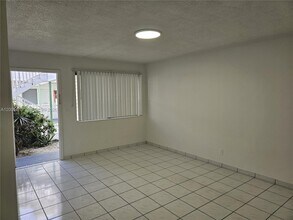 1719 Wiley St in Hollywood, FL - Building Photo - Building Photo