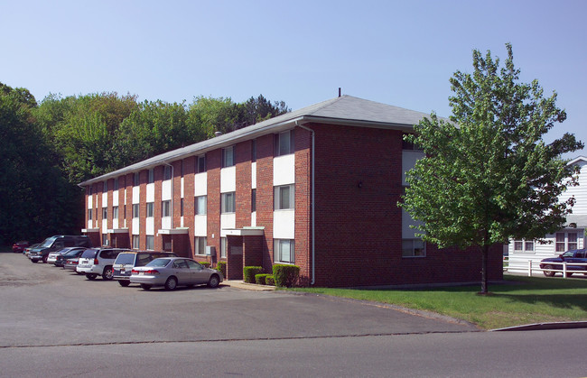 Granby Road Arms in Chicopee, MA - Foto de edificio - Building Photo