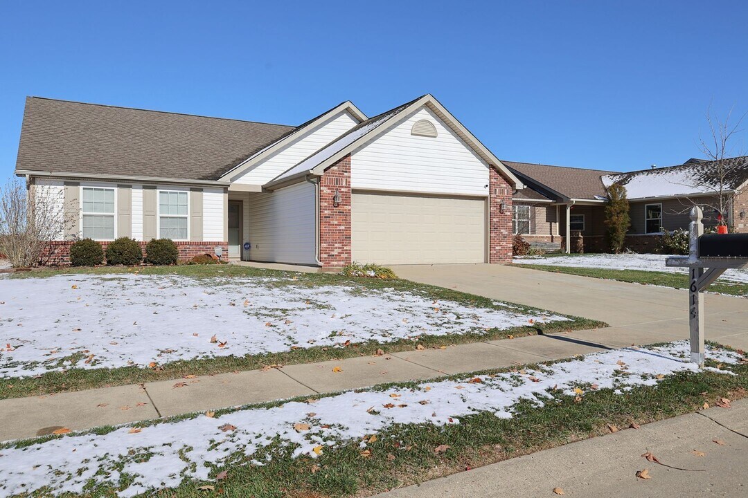 1614 Candlewick Ln in West Lafayette, IN - Building Photo