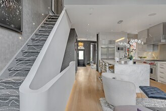 109 Hazelton Ave in Toronto, ON - Building Photo - Building Photo