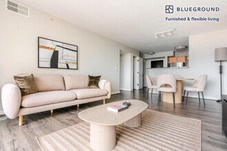 4835 Cordell Ave in Bethesda, MD - Foto de edificio - Building Photo