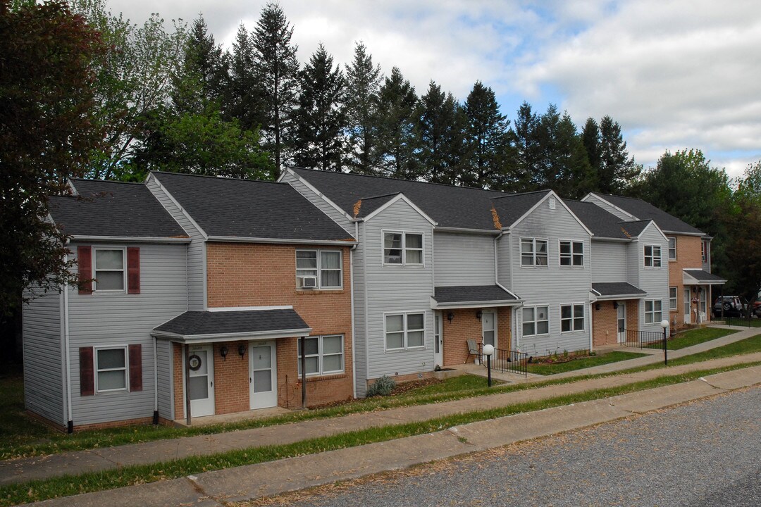 Country Side Estates in Dover, PA - Foto de edificio