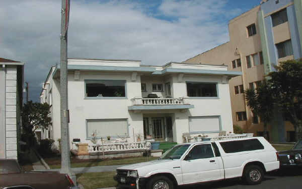 1217--1223 E Ocean Blvd in Long Beach, CA - Building Photo - Building Photo