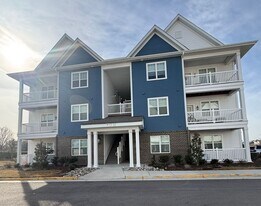 1732 Dromolin Dr in Virginia Beach, VA - Building Photo