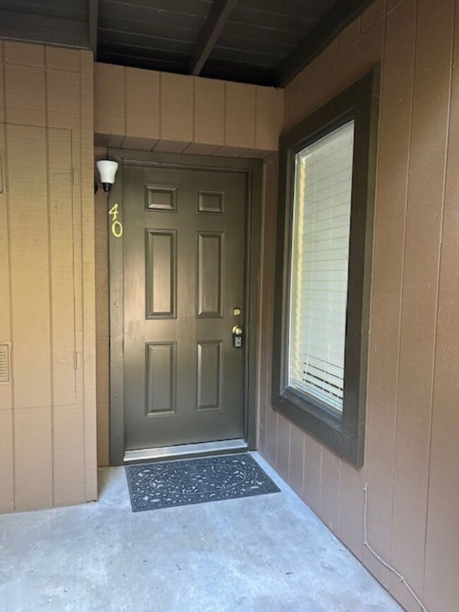 property at 40 Arbor Ct