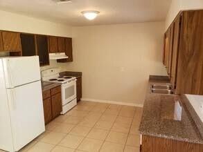 2904 Foxdale Dr in Deltona, FL - Building Photo - Building Photo