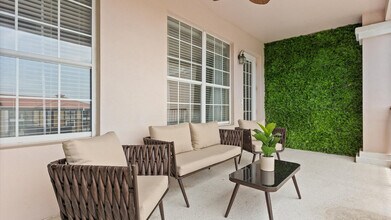 5037 Shoreway Loop in Orlando, FL - Building Photo - Building Photo