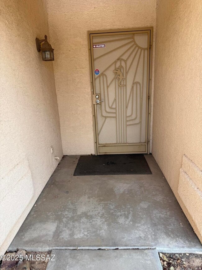 8041 S High Canyon Dr in Tucson, AZ - Building Photo - Building Photo