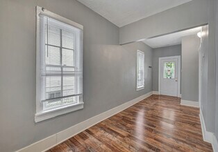 820 Charleston St in Lincoln, NE - Building Photo - Building Photo