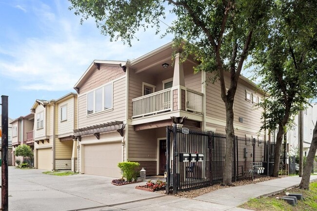 5924 Petty St in Houston, TX - Building Photo - Building Photo