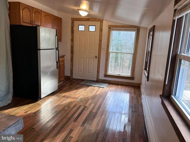 1 Punte Ln in Essex, MD - Building Photo - Building Photo