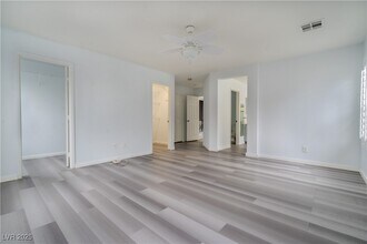 11783 Fern Creek Ln in Las Vegas, NV - Building Photo - Building Photo