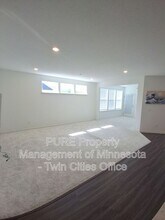 4654 Schilling Way in Woodbury, MN - Building Photo - Building Photo