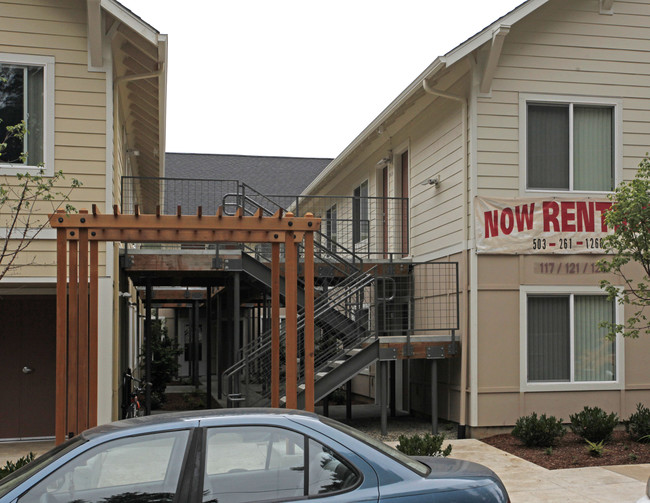 The Snowberry Apartments in Portland, OR - Foto de edificio - Building Photo