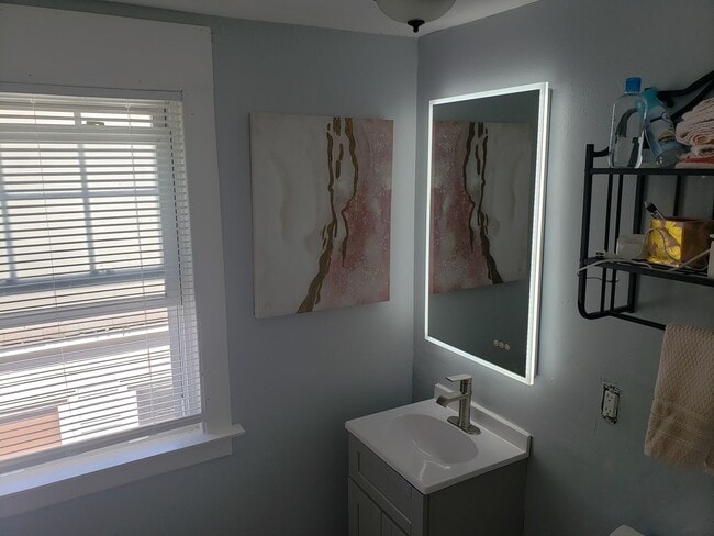 8 Harding Pl in New Haven, CT - Building Photo - Building Photo