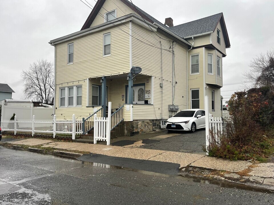 263 Jefferson St in Bridgeport, CT - Building Photo