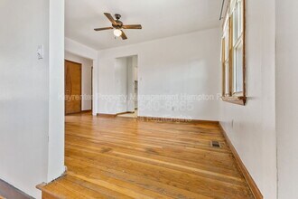 606 Charlton Dr in Hampton, VA - Building Photo - Building Photo