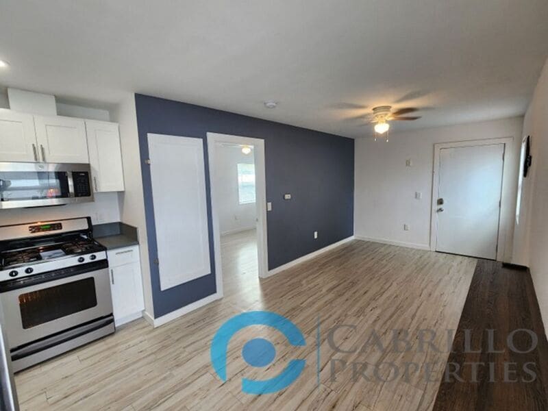 1307 Division St in Oceanside, CA - Building Photo