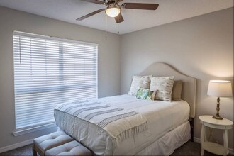 1219 Sterling Point Pl in Gulf Breeze, FL - Building Photo - Building Photo