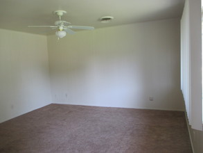 The Country Hill Apartments in Iowa Park, TX - Foto de edificio - Building Photo
