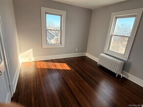 10 Irenhyl Ave in Port Chester, NY - Building Photo - Building Photo