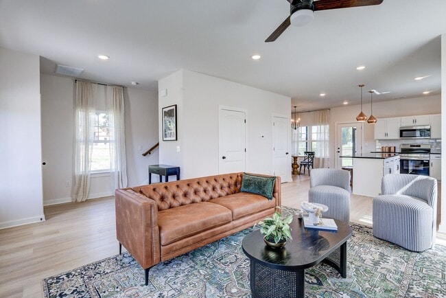 4196 Oak St in Blountville, TN - Building Photo - Building Photo