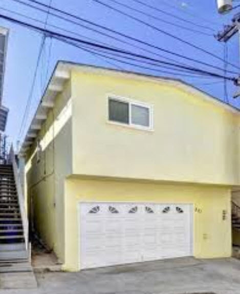 221 11th Pl, Unit A in Manhattan Beach, CA - Foto de edificio - Building Photo