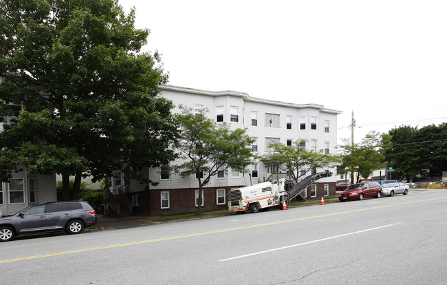 216-218 Park Ave in Portland, ME - Foto de edificio - Building Photo