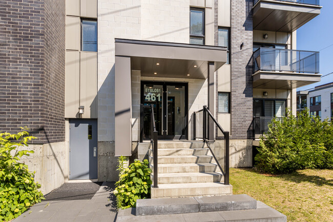 461 Des Prairies Boul in Laval, QC - Building Photo - Building Photo