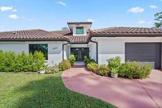 13855 Shawmut Ct in Wellington, FL - Building Photo - Building Photo