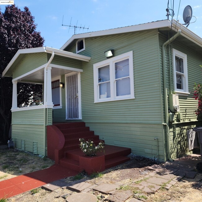 property at 3527 Suter St