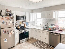 158 Holland St, Unit 1 in Somerville, MA - Building Photo