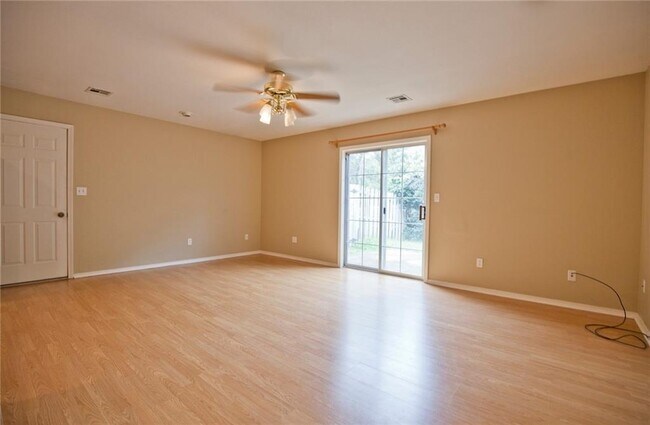 2196 E Cinnamon Way in Fayetteville, AR - Building Photo - Building Photo