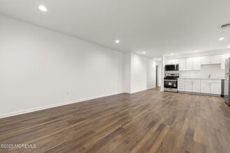 1 Bissett St in Sayreville, NJ - Building Photo - Building Photo
