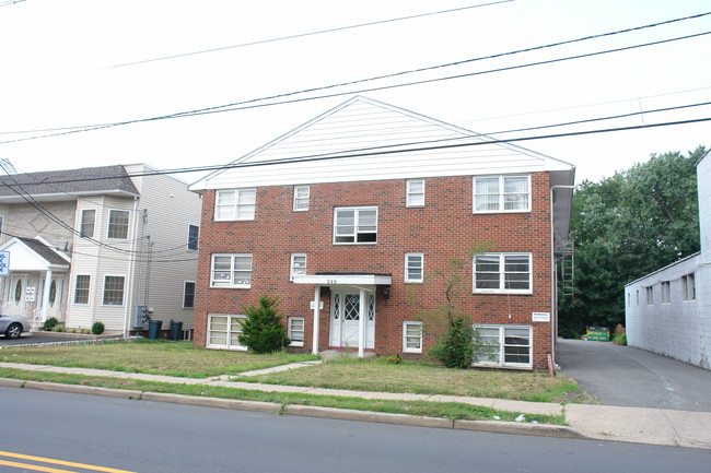 249 W Grand St in Elizabeth, NJ - Building Photo - Building Photo