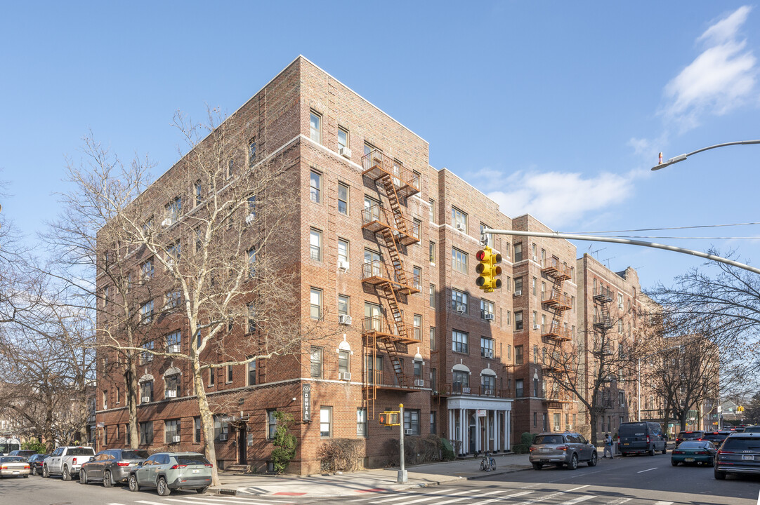 1901 Avenue N in Brooklyn, NY - Foto de edificio