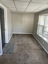 906 West Ave, Unit Apt 3 in Medina, NY - Building Photo - Building Photo